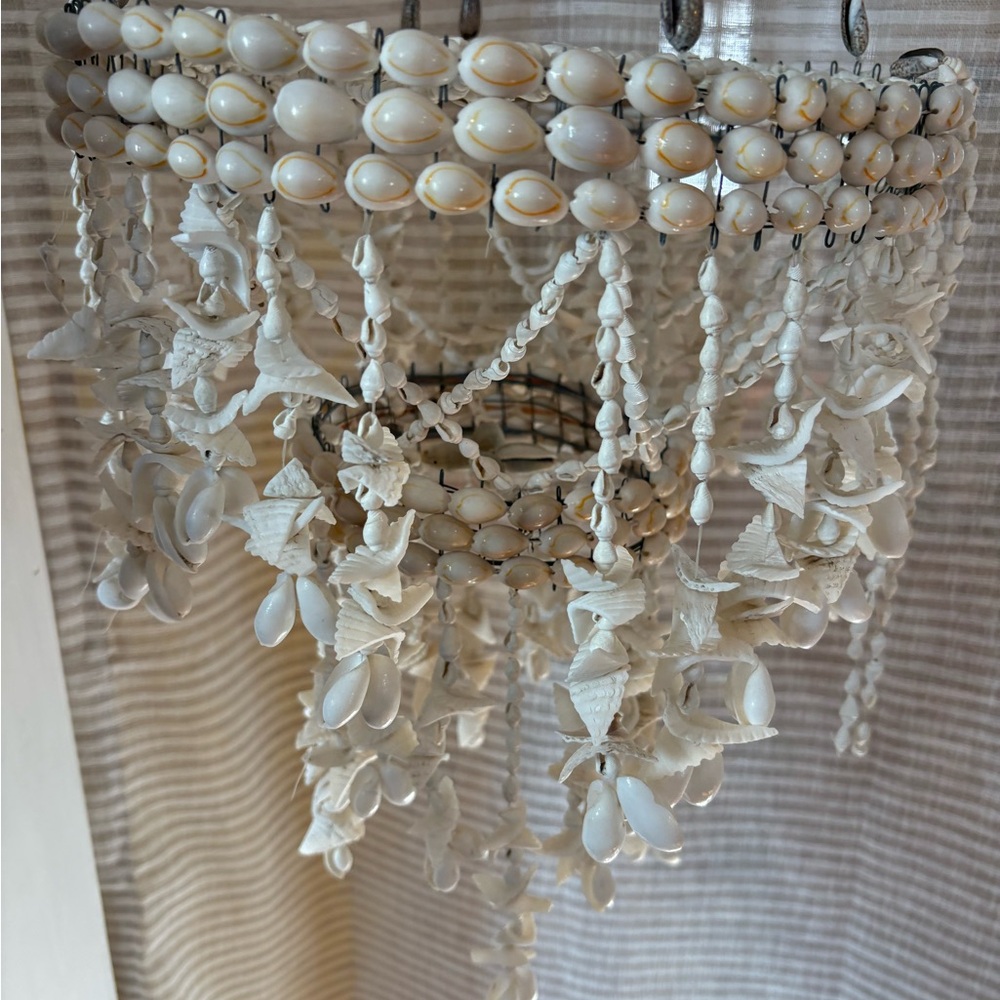 Vintage Shell Plant Hanger - Picture 2 of 4